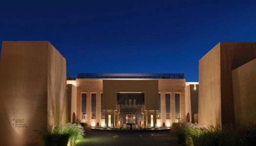 Cómo es el hotel de lujo más alto de Oriente Medio, diseñado por Lotfi Sidirahal de Atelier Pod